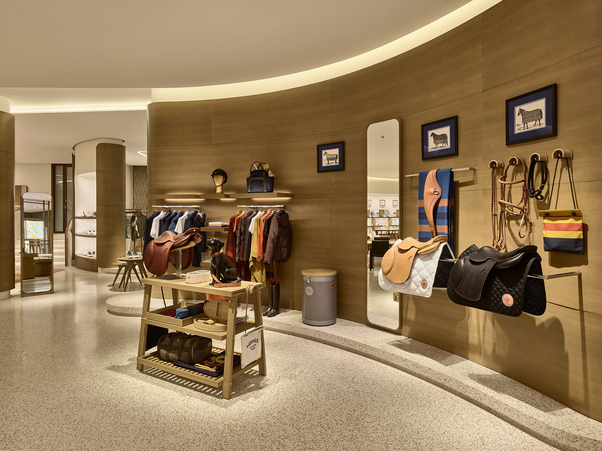 Louis Vuitton Men's Opens In South Coast Plaza