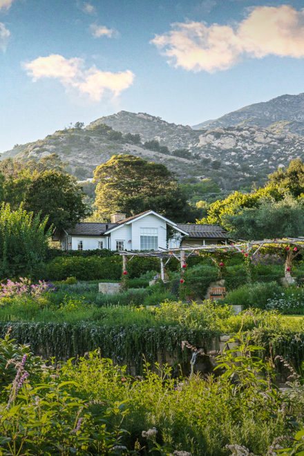 WELCOME TO A MONTECITO MARVEL