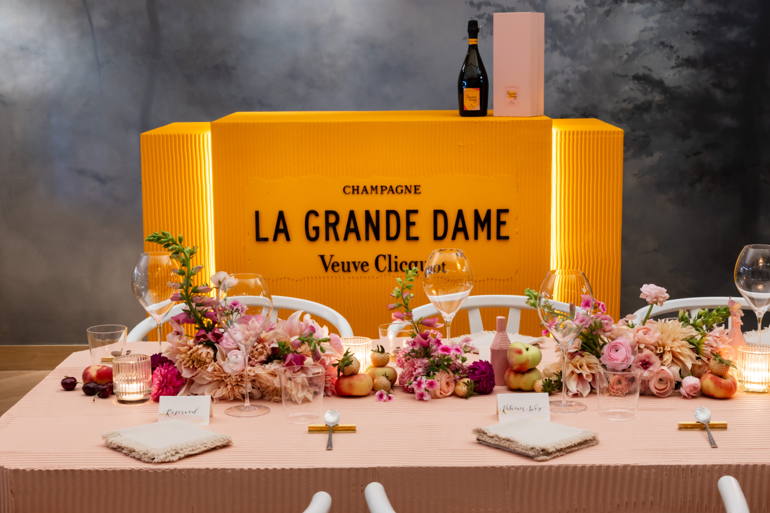 La Grande Dame Rose